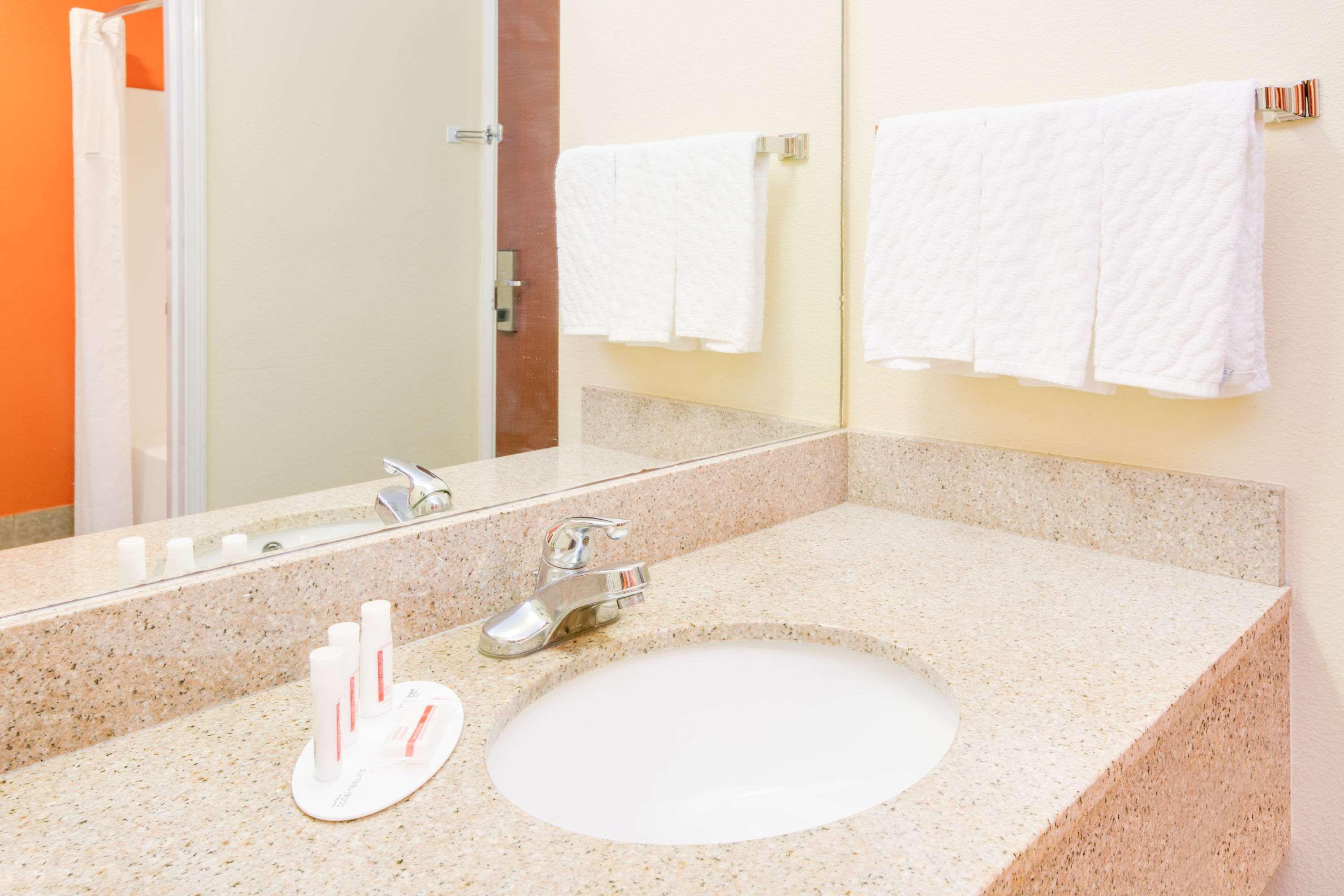 Surestay Hotel By Best Western Alexandria Airport Ngoại thất bức ảnh