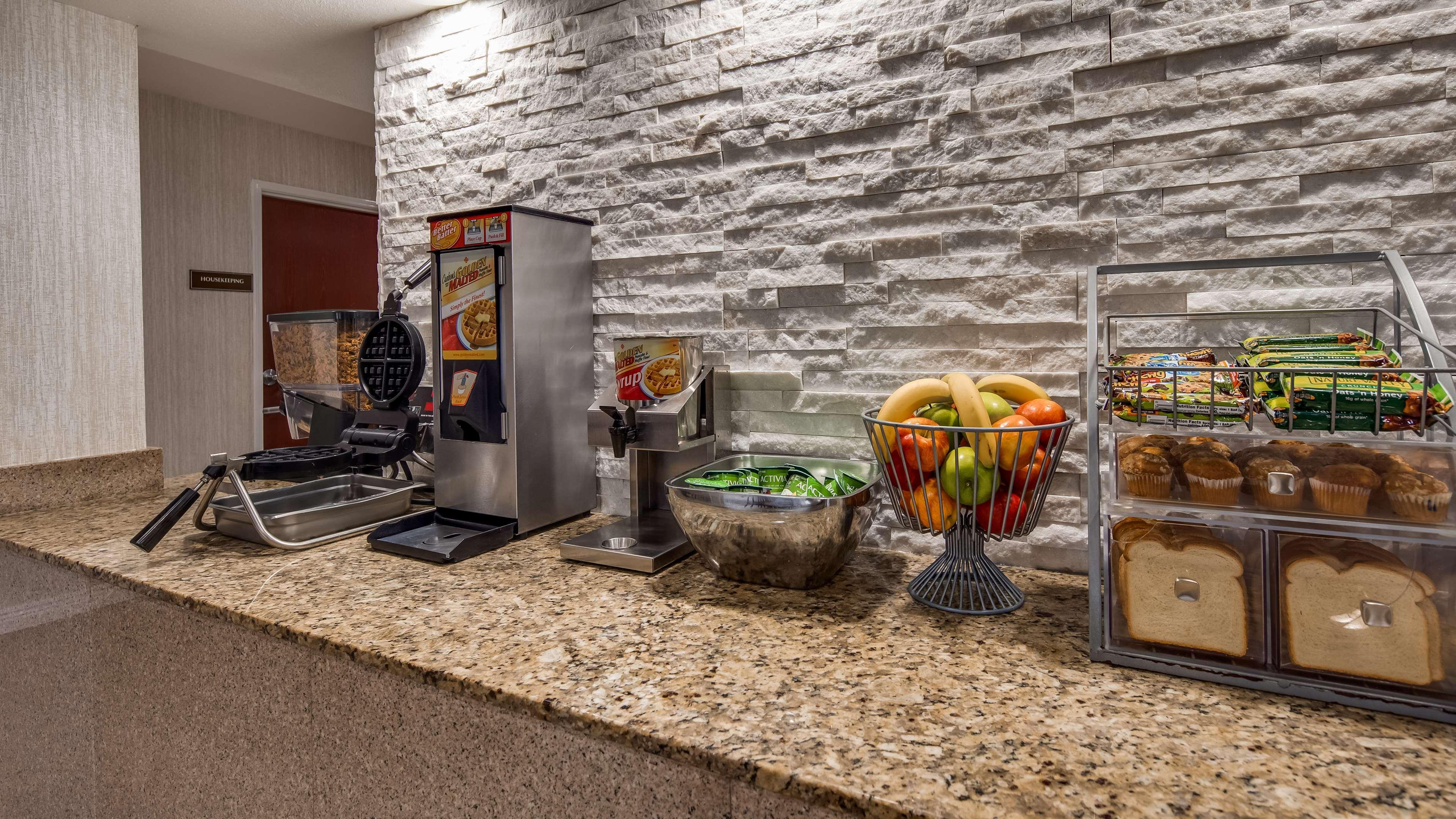 Surestay Hotel By Best Western Alexandria Airport Ngoại thất bức ảnh